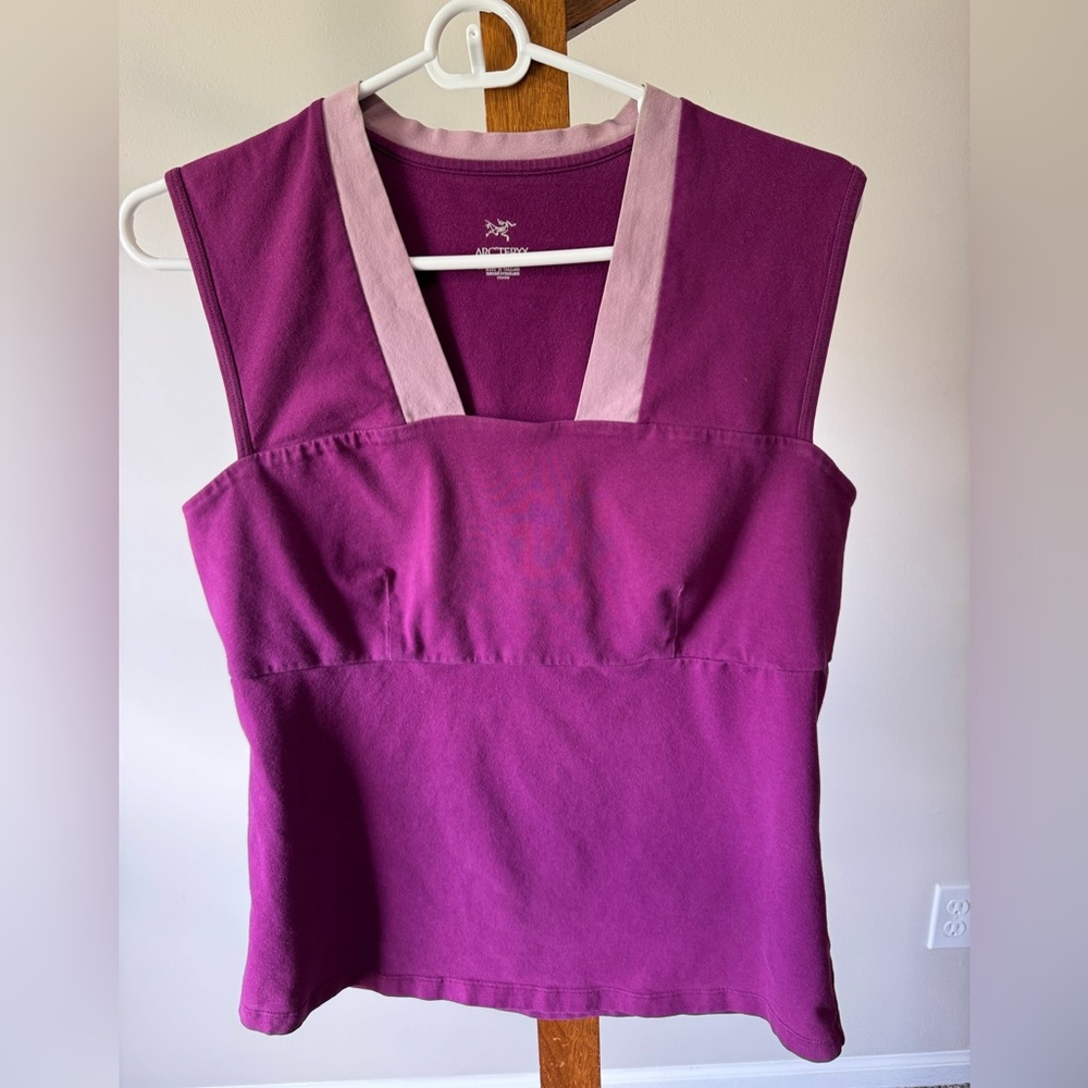 Arc'teryx Women's Magenta Tank with Lavender Trim Size Large